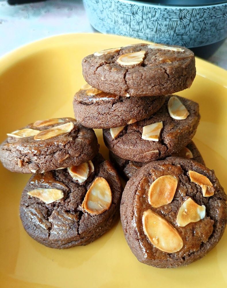 Almond Chocolate Cookies